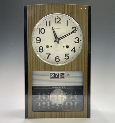 Lot 2917 - A Seiko Time-Dater thirty-day wall clock,...
