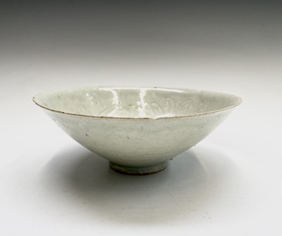 Lot 32 - ??A Chinese Qingbai ware pale celadon tapering...