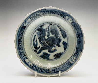 Lot 29 - A Chinese blue and white dish, Ming Dynasty,...