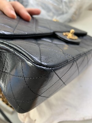 Lot 2828 - Chanel. Vintage shoulder bag. Classic Double...