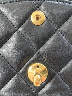 Lot 2828 - Chanel. Vintage shoulder bag. Classic Double...
