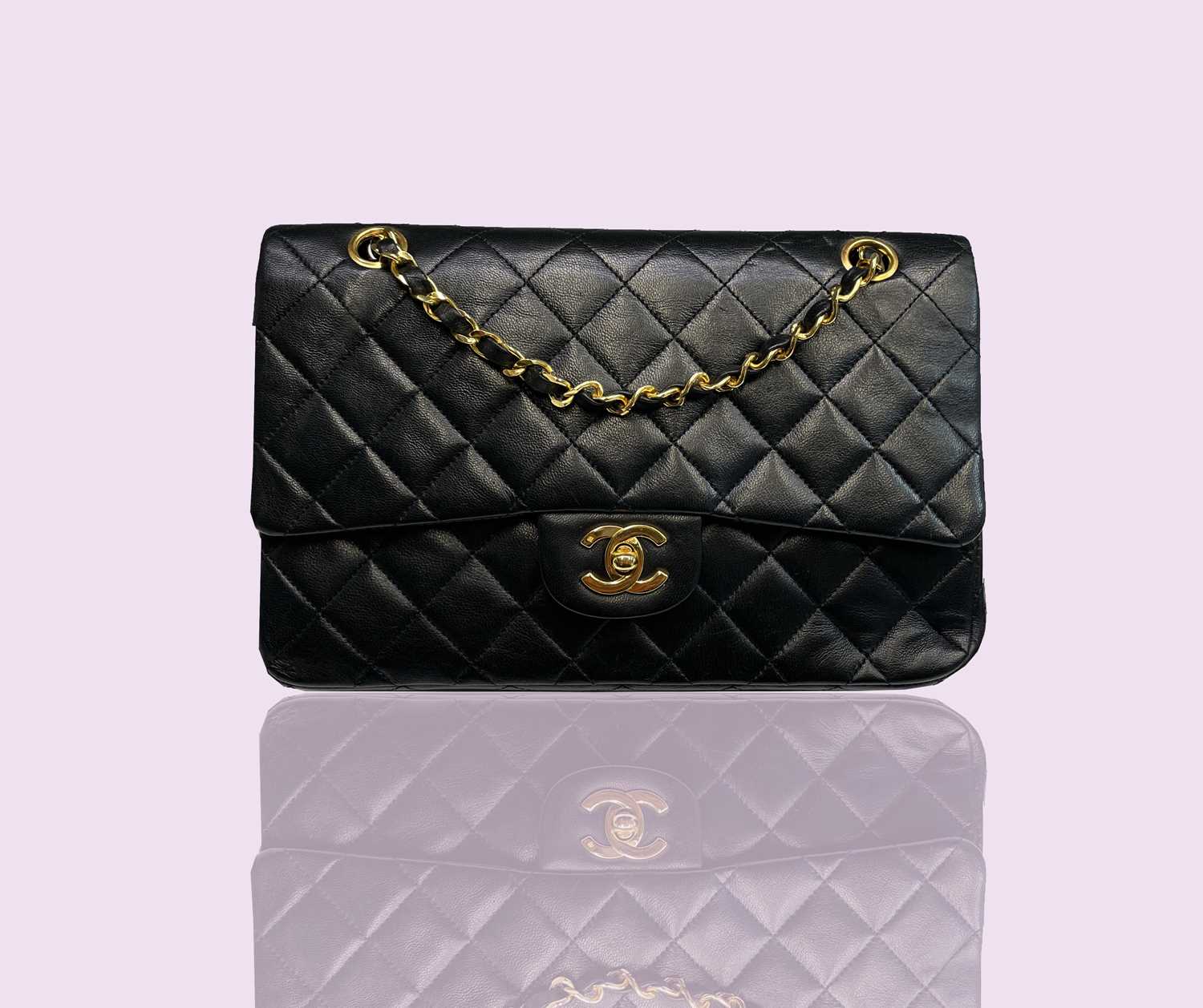 Lot 2828 - Chanel. Vintage shoulder bag. Classic Double...
