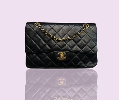 Lot 2828 - Chanel. Vintage shoulder bag. Classic Double...