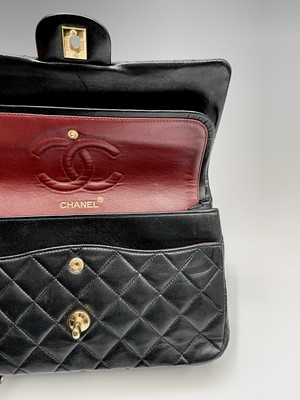 Lot 2828 - Chanel. Vintage shoulder bag. Classic Double...