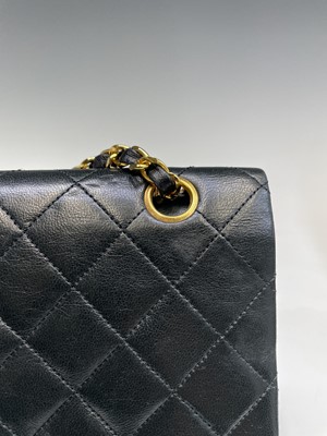 Lot 2828 - Chanel. Vintage shoulder bag. Classic Double...