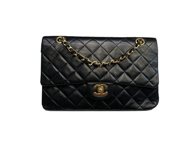 Lot 2828 - Chanel. Vintage shoulder bag. Classic Double...