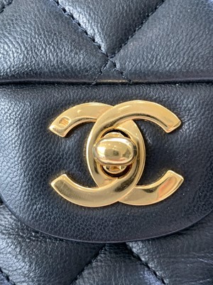 Lot 2828 - Chanel. Vintage shoulder bag. Classic Double...
