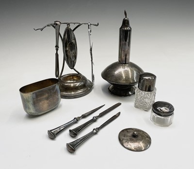 Lot 105 - A George V silver manicure stand by Sanders &...