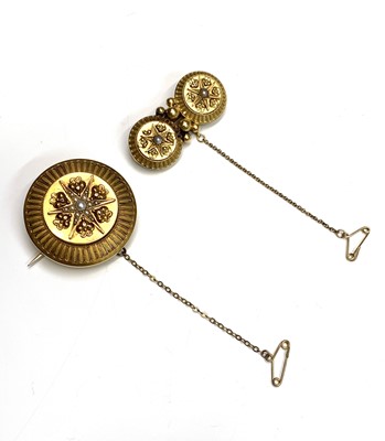 Lot 192 - A fine Victorian high-purity gold brooch with...