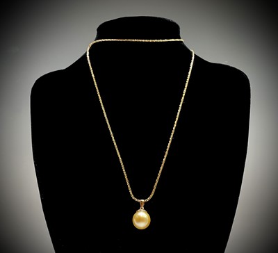 Lot 231 - A 12.32mm golden South Sea pearl with 18ct...