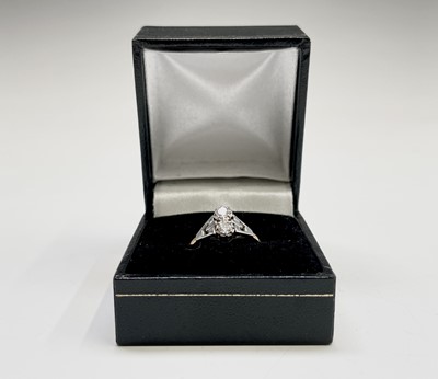 Lot 288 - n 18 ct gold and platinum two stone diamond...