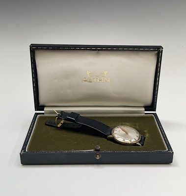 Lot 15 - A Holmans presentation gold watch by Astral...