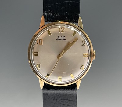 Lot 15 - A Holmans presentation gold watch by Astral...
