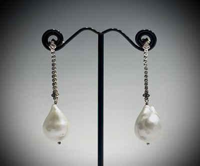 Lot 324 - A pair of South Sea cultured baroque pearl and...