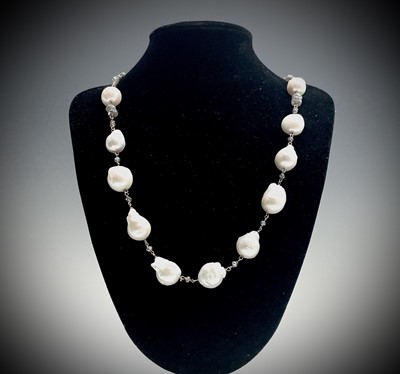 Lot 329 - A South Sea cultured pearl & labradorite 80cm...