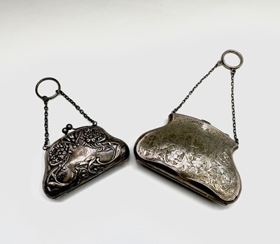 Lot 64 - An Edwardian silver Art Nouveau purse...