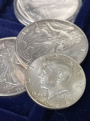 Lot 54 - U.S.A. Silver Coins. Dollars x 7 - 1879, 1886,...
