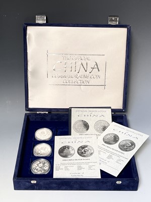Lot 55 - China - Panda Silver Coins. 10 yuan x 3 - 1990,...