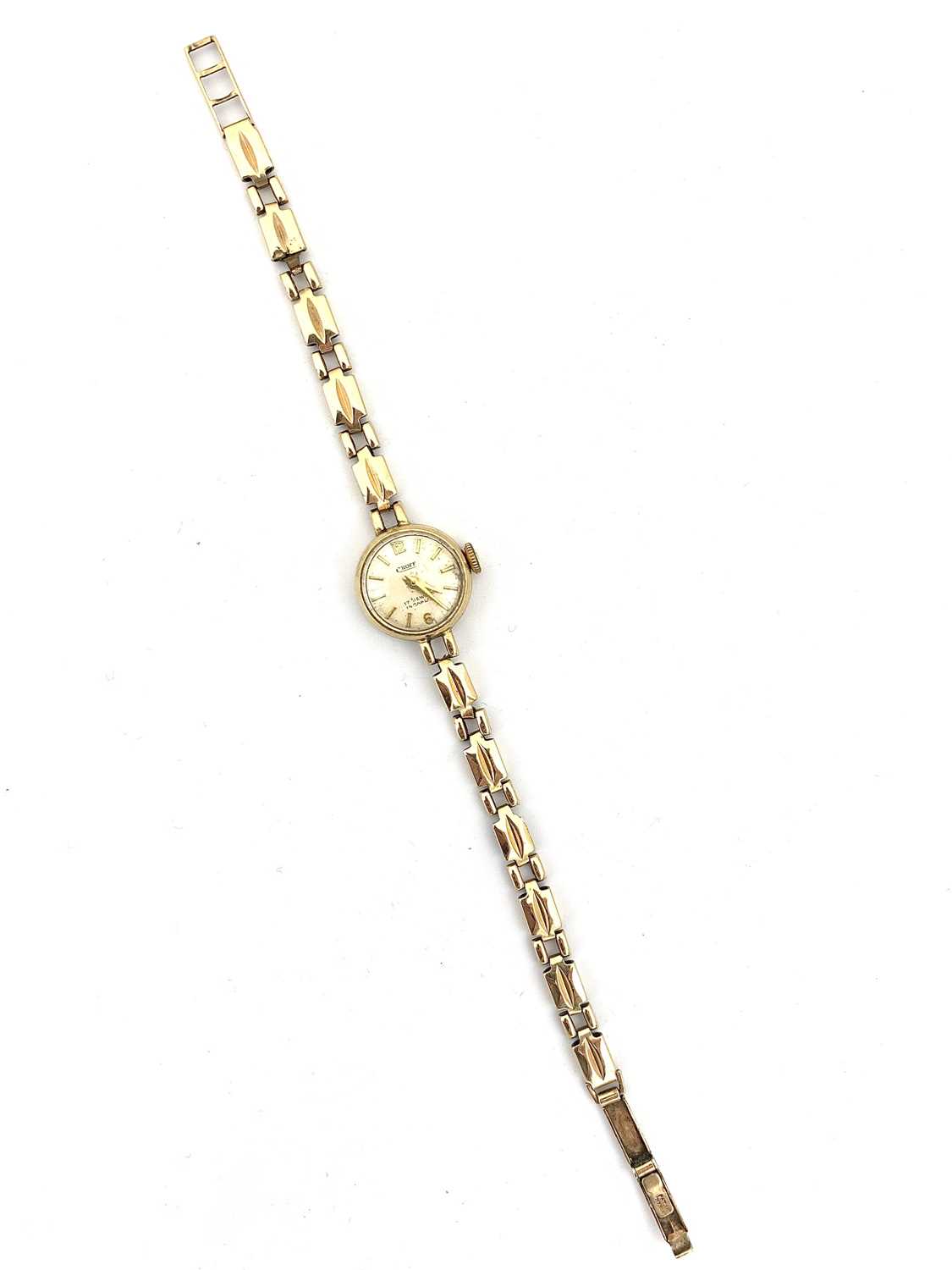 Lot 9 - A ladies Croff gold cased wristwatch on 9ct...