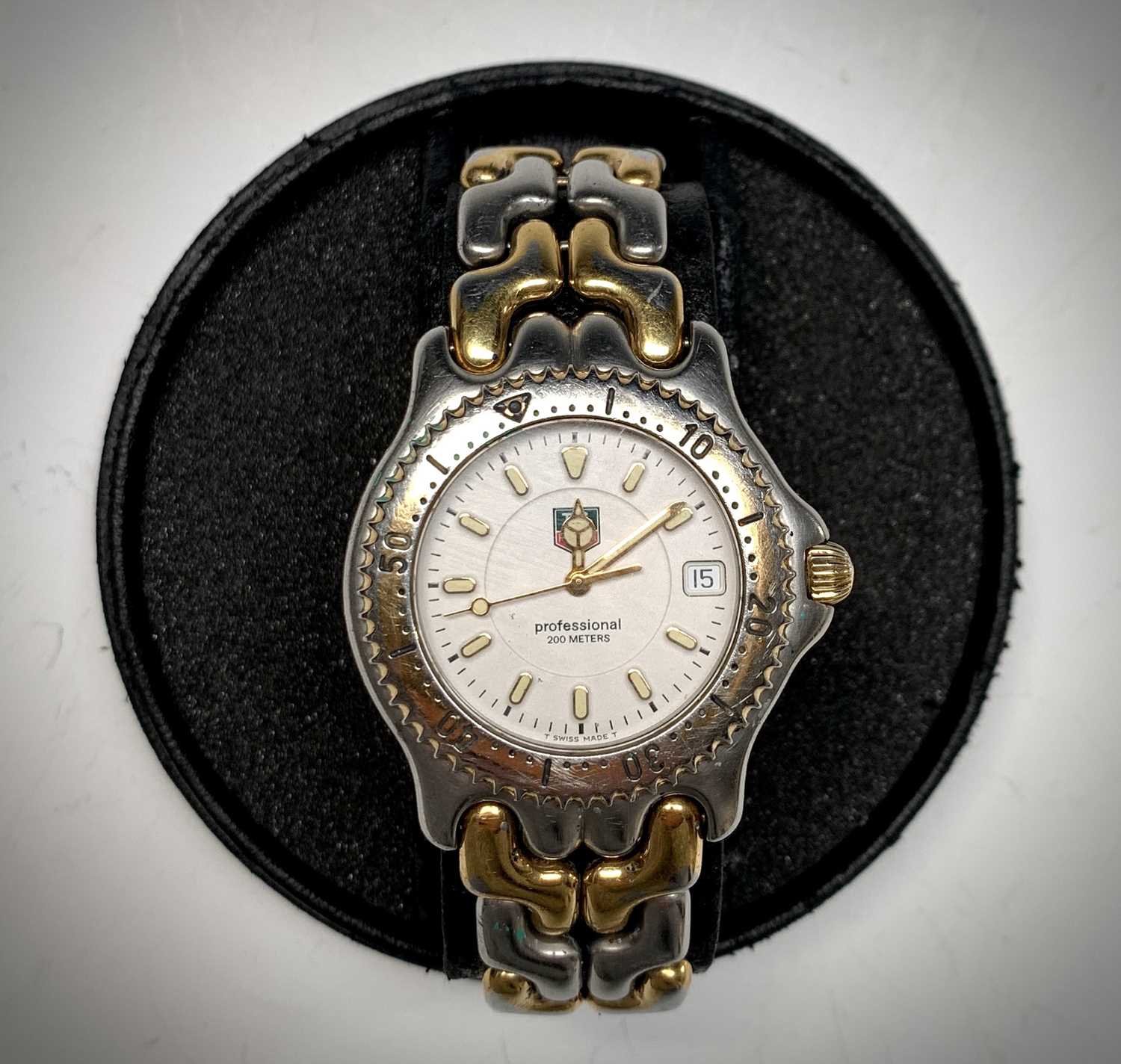 Lot 18 - A gentleman's Tag Heuer Professional 200...