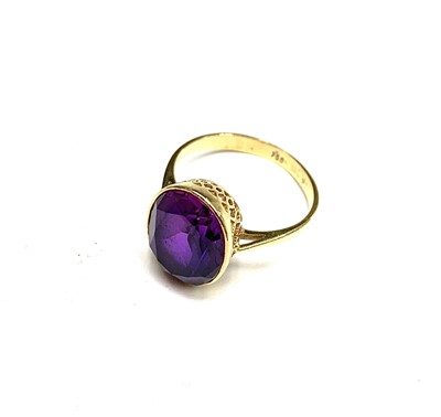 Lot 453 - An 18ct gold ring set with amethyst Size L 3.5gm