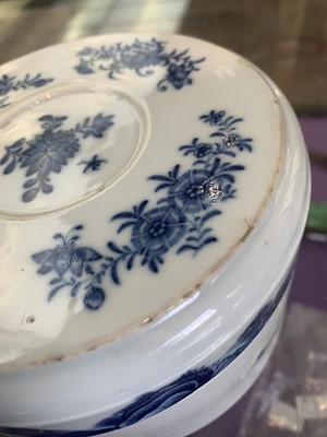 Lot 4 - A Chinese blue and white porcelain jar and...