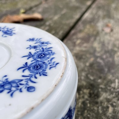 Lot 4 - A Chinese blue and white porcelain jar and...