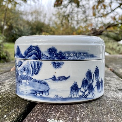 Lot 4 - A Chinese blue and white porcelain jar and...