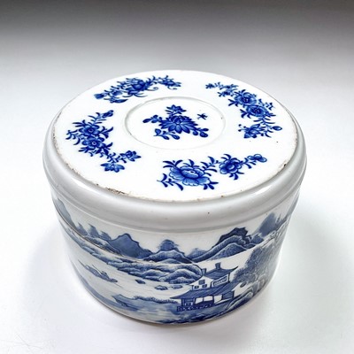 Lot 4 - A Chinese blue and white porcelain jar and...