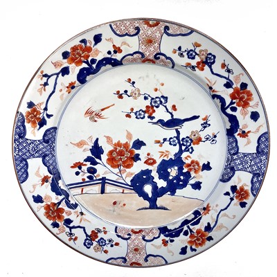 Lot 90 - A large Chinese imari porcelain charger, early...