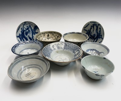 Lot 63 - A Chinese blue and white bowl, Ming Dynasty,...