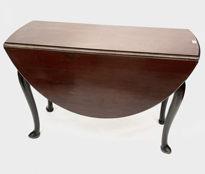 Lot 3263 - A George II mahogany drop leaf oval dining...