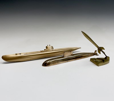 Lot 123 - A bronze model of a submarine, length 27.25cm,...