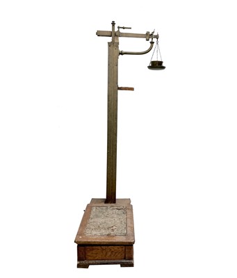 Lot 225 - A set of late 19th century Avery platform...