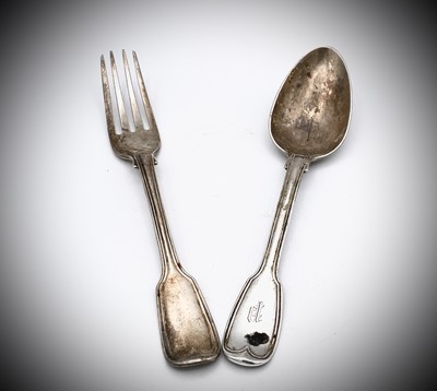 Lot 70 - A Paul Storr fiddle and thread pattern dessert...