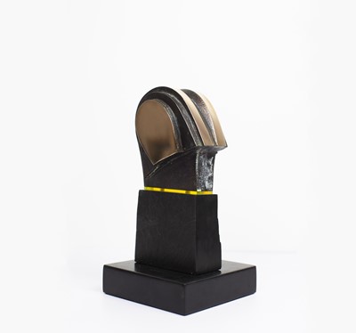 Lot 189 - Peter WARD (1932-2003) Head Bronze, perspex...