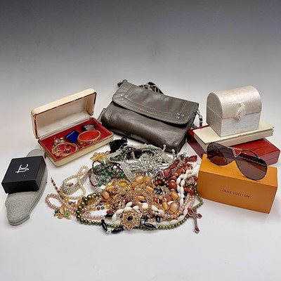 Lot 174 - Large box of costume jewellery.