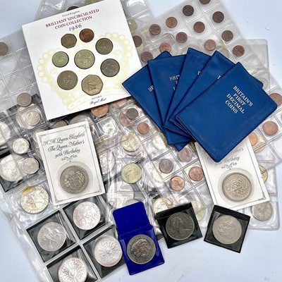 Lot 16 - Great Britain Decimal Coinage. A plastic tray...