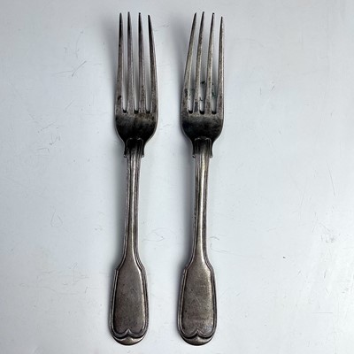 Lot 29 - A pair of Victorian silver fiddle and thread...
