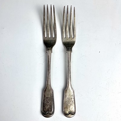 Lot 30 - A pair of Victorian silver fiddle and thread...