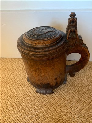 Lot 18 - A Norwegian birchwood tankard, 18th century,...