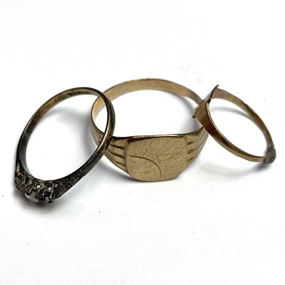 Lot 675 - Three 9ct gold rings, weight 4.66g.