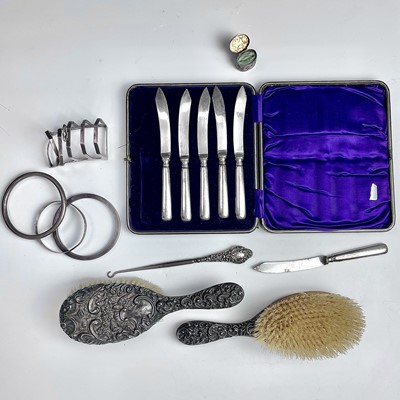 Lot 72 - Mixed silver to include a Victorian foliate...