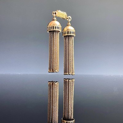 Lot 612 - A 19th century gold (tests 14ct) double tassle...