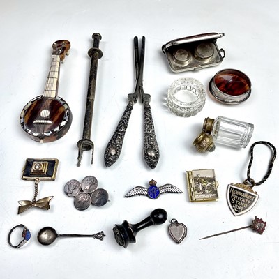 Lot 202 - Miscelleneous interesting items to include a...