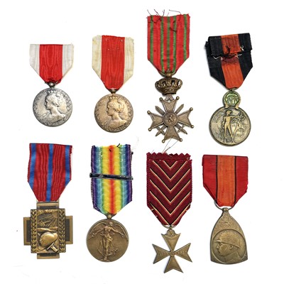 Lot 442 - Belgium WWI Medals - 8 Medals.