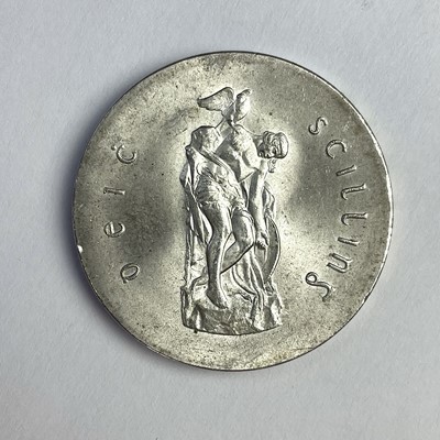 Lot 655 - A 1966 Irish silver shilling coin, weight 18.17g.