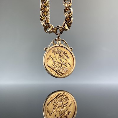 Lot 681 - A 9ct gold fancy belcher link bracelet with a...