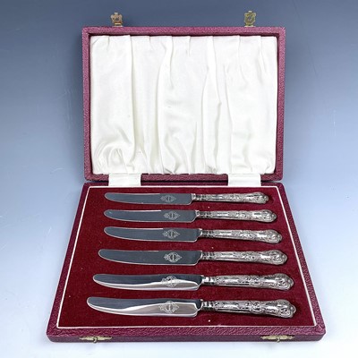 Lot 116 - A George VI silver handled set six Kings...