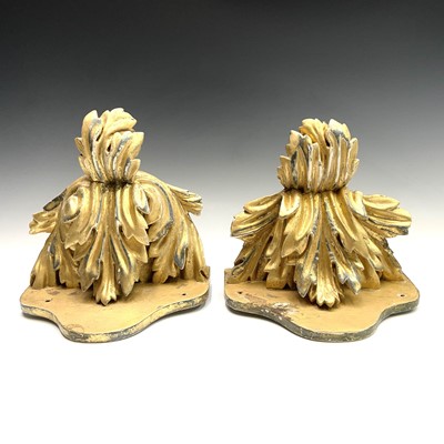 Lot 6 - A pair of carved giltwood wall brackets, circa...